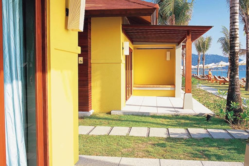 Chongfah Beach Resort Khaolak - Sha Extra Plus Кхаулак Номер фото
