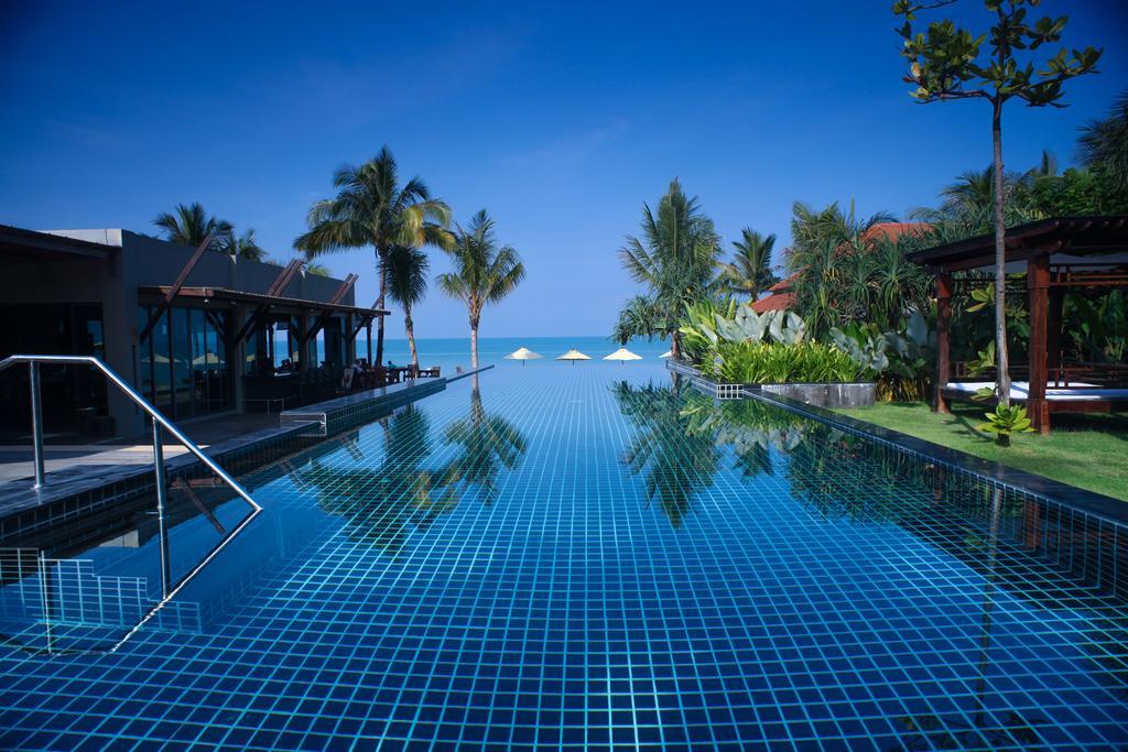Chongfah Beach Resort Khaolak - Sha Extra Plus Кхаулак Экстерьер фото