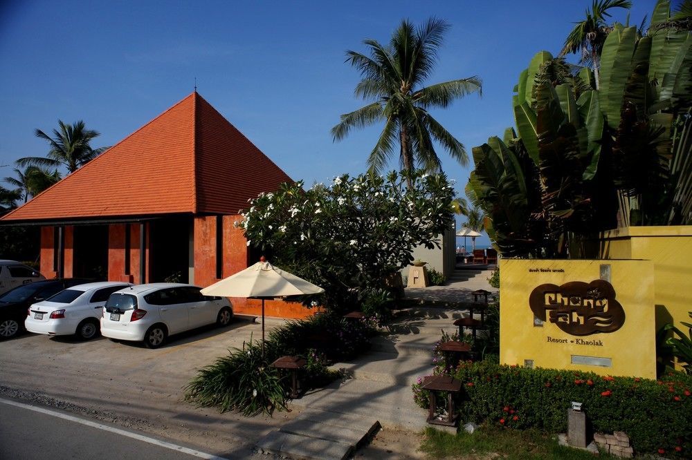 Chongfah Beach Resort Khaolak - Sha Extra Plus Кхаулак Экстерьер фото