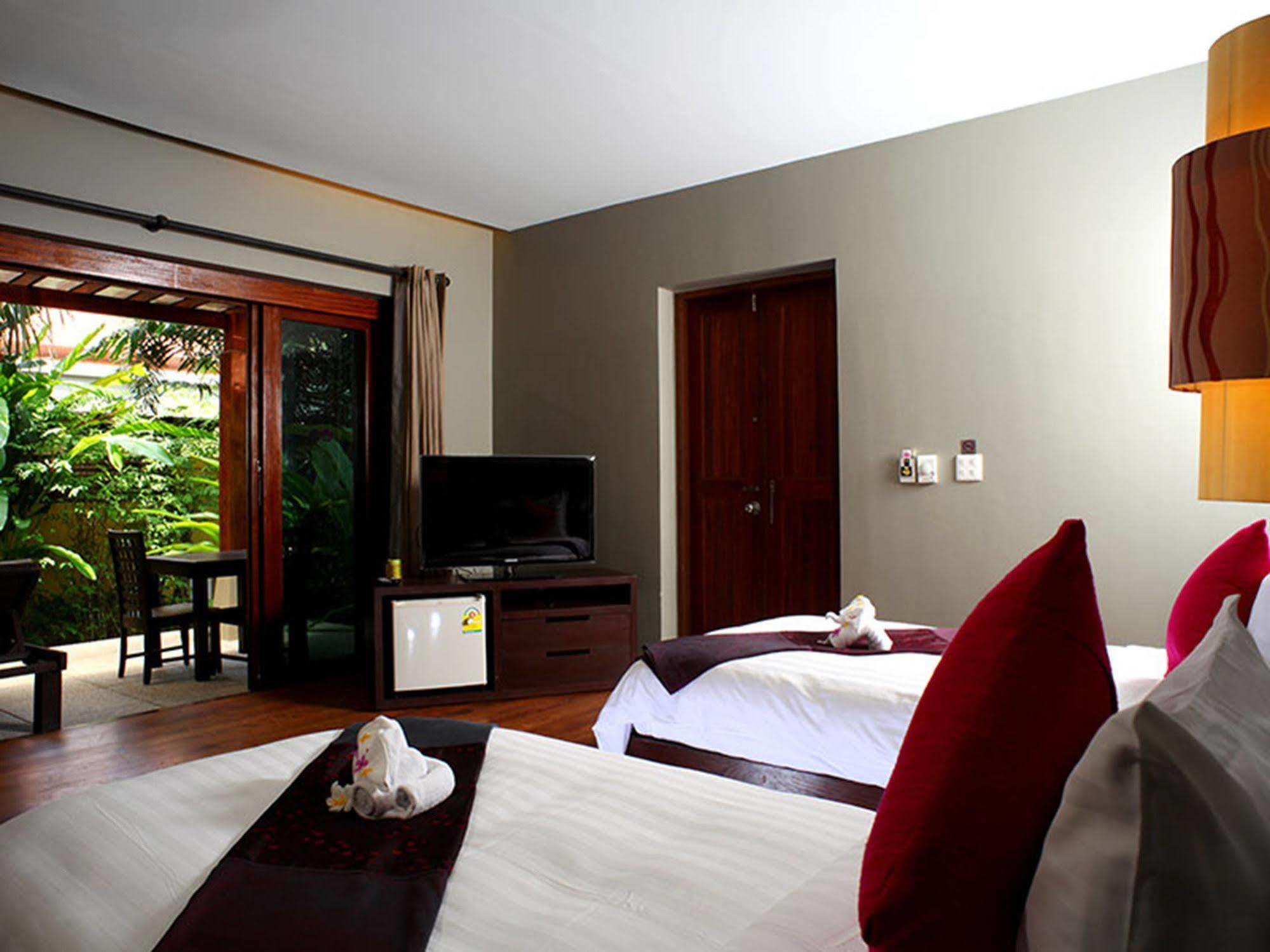 Chongfah Beach Resort Khaolak - Sha Extra Plus Кхаулак Экстерьер фото